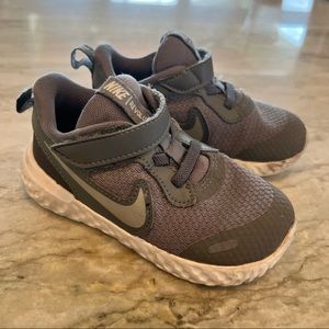 Gray Nike Revolution Toddler 8C
